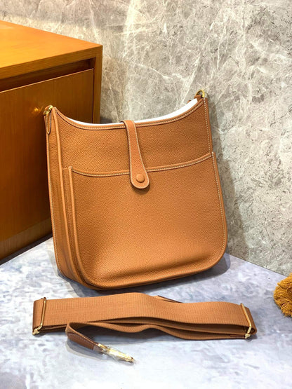 Evelyne29cm: golden brown