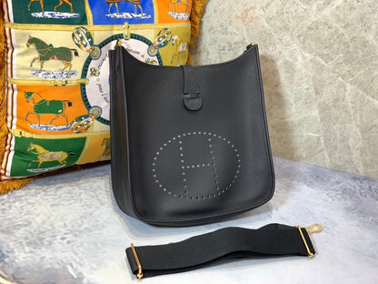 Evelyne29cm: black