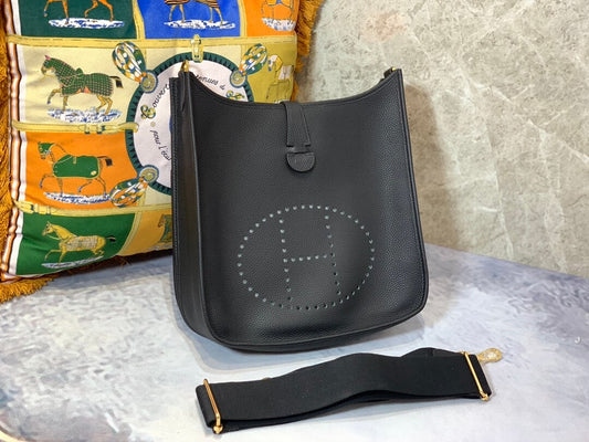 Evelyne29cm: black