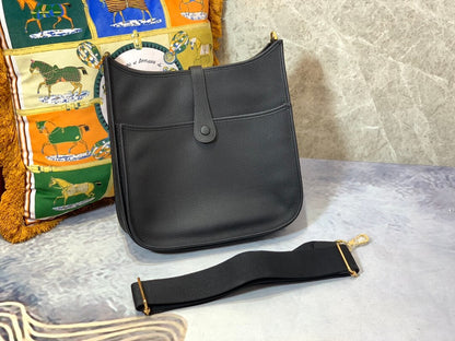 Evelyne29cm: black