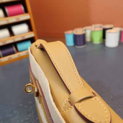 KL,22cmswift: biscuit color 4B gold buckle