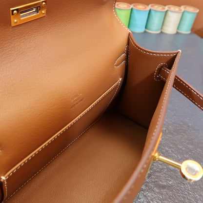 KL, 22cmswift: golden brown
