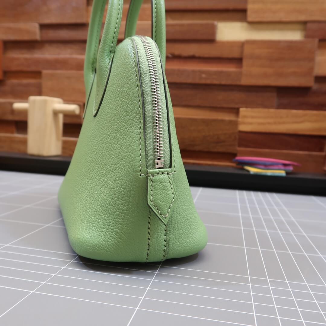 Mini bolide: avocado green