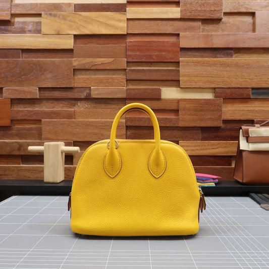 Mini bolide: amber yellow