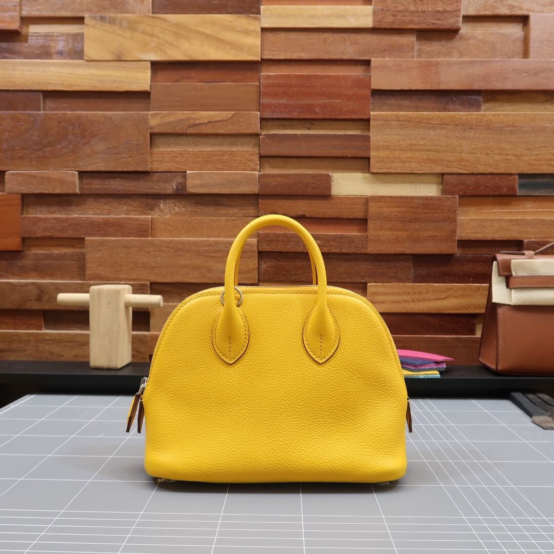 Mini bolide: amber yellow