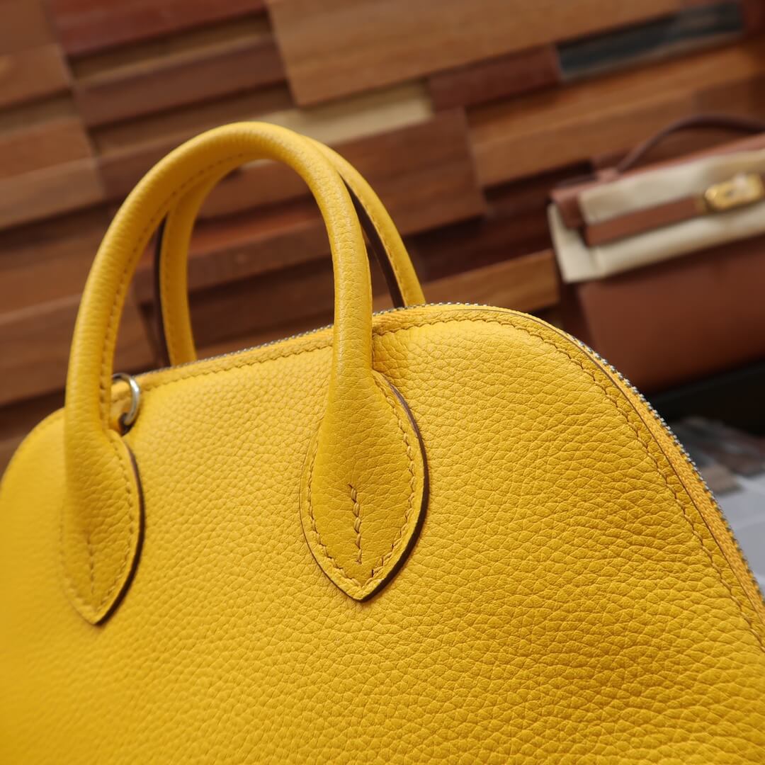Mini bolide: amber yellow