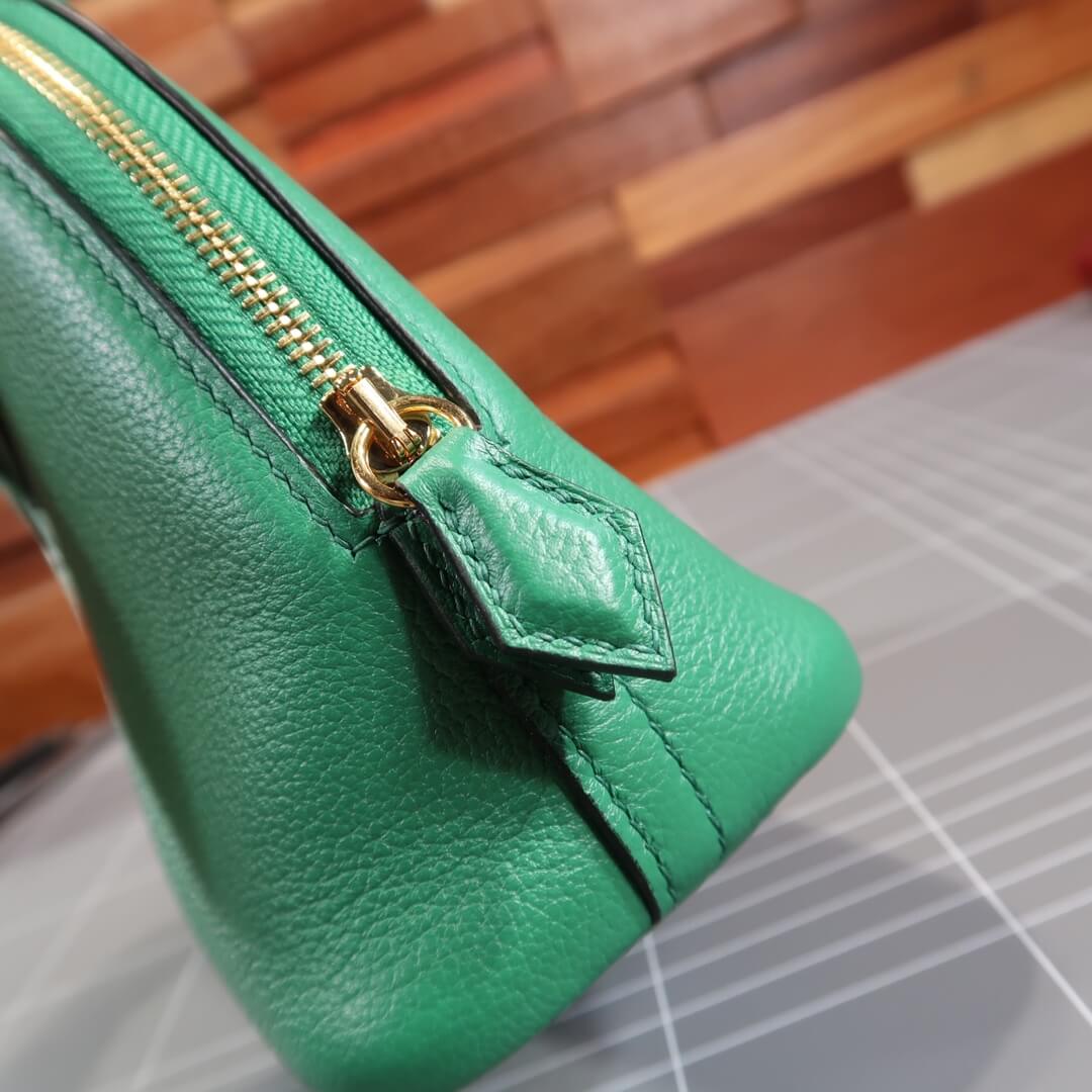 Mini bolide: velvet green