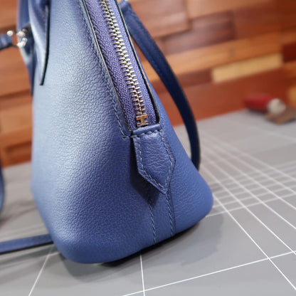 Mini bolide: bright blue