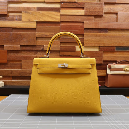KL25cmepsom: amber yellow