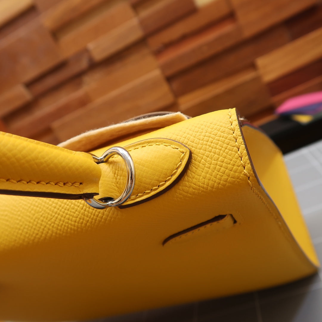 KL25cmepsom: amber yellow