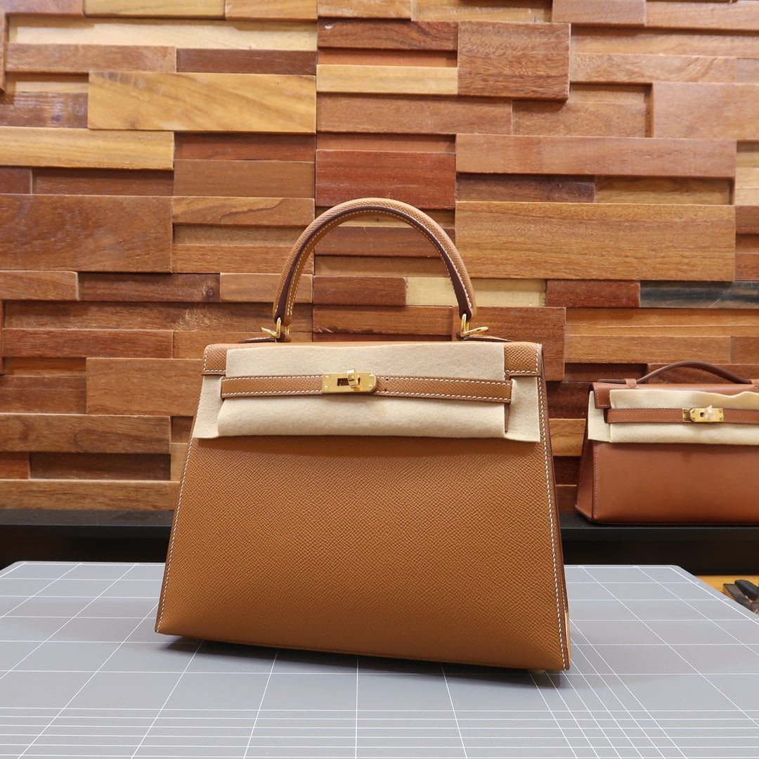 KL25cmepsom: golden brown