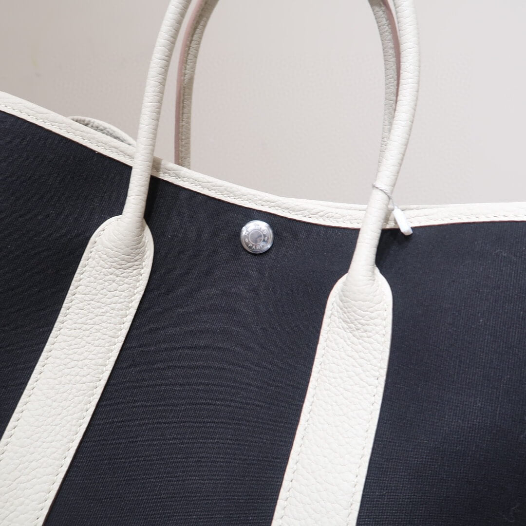 garden: spell canvas milkshake white