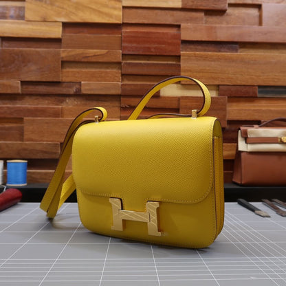 Constance: amber yellow