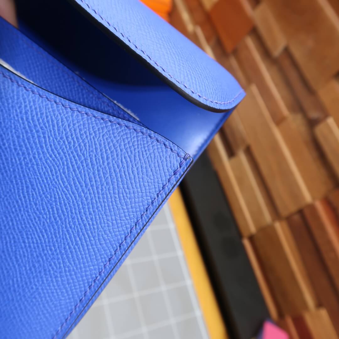 Constance: T7 Blue Htdra electric blue