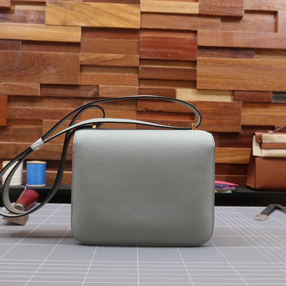 Constance: Glacier Blue 8u