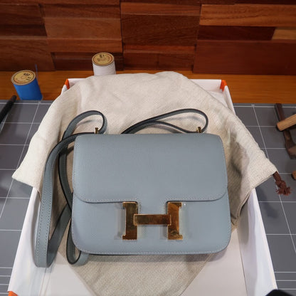 Constance: linen blue