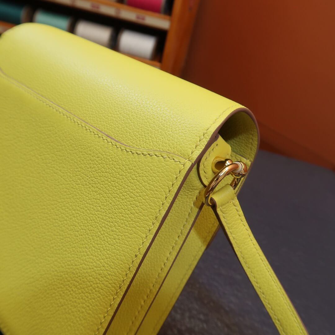 Roulis: lemon yellow