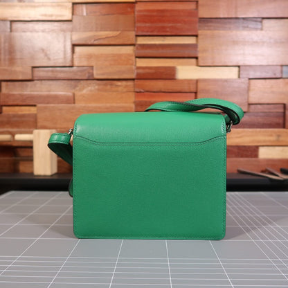 Roulis: velvet green