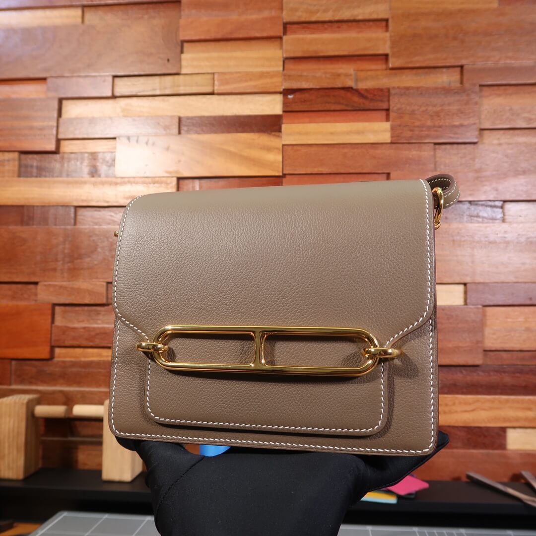 Roulis: Elephant Gray