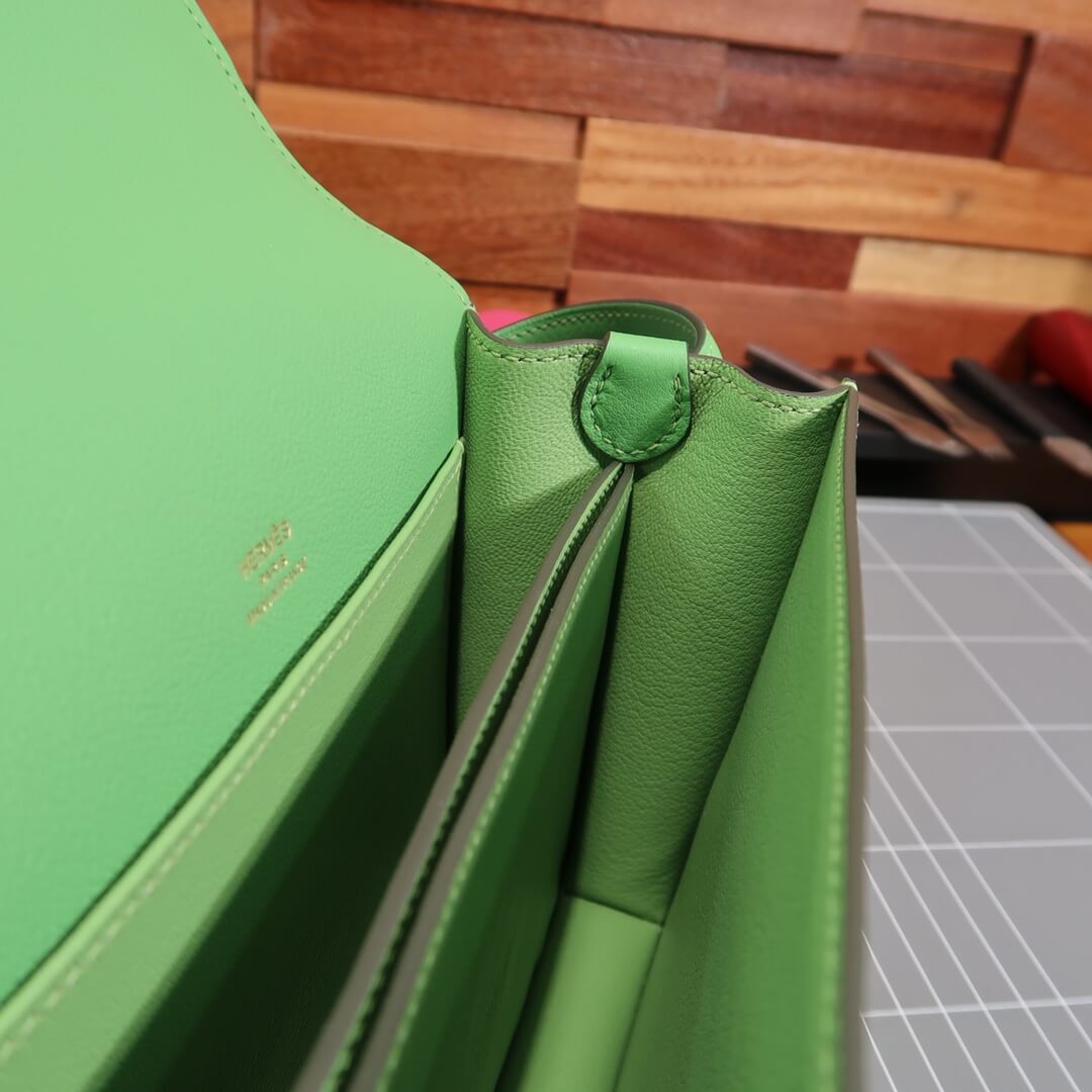 Roulis: Avocado Green