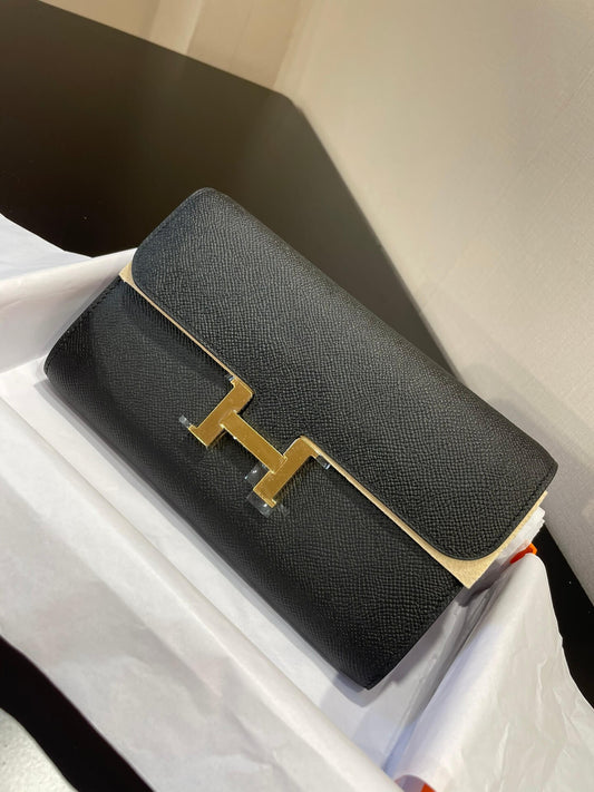 ConstanceToGo: Black