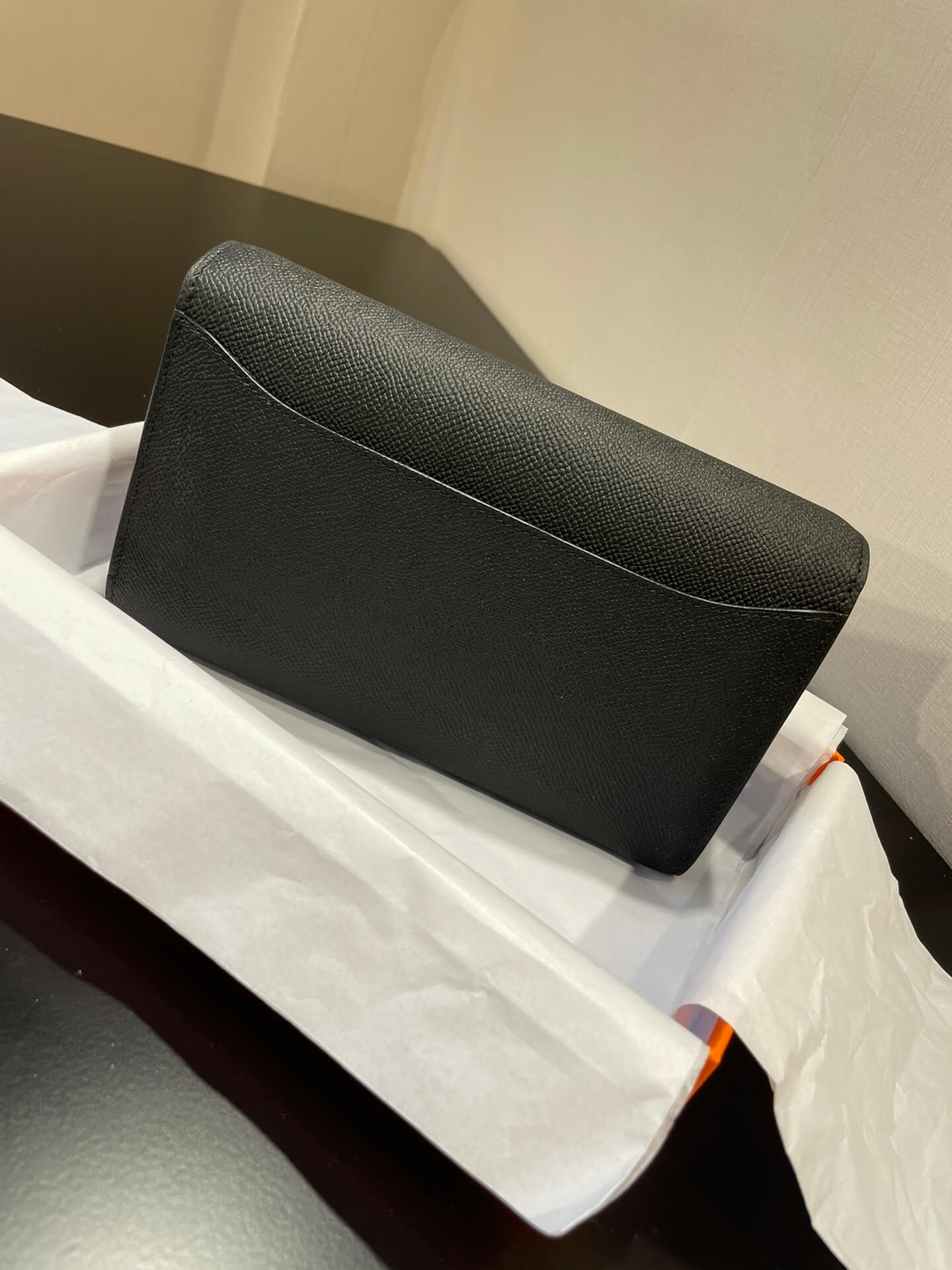 ConstanceToGo: Black