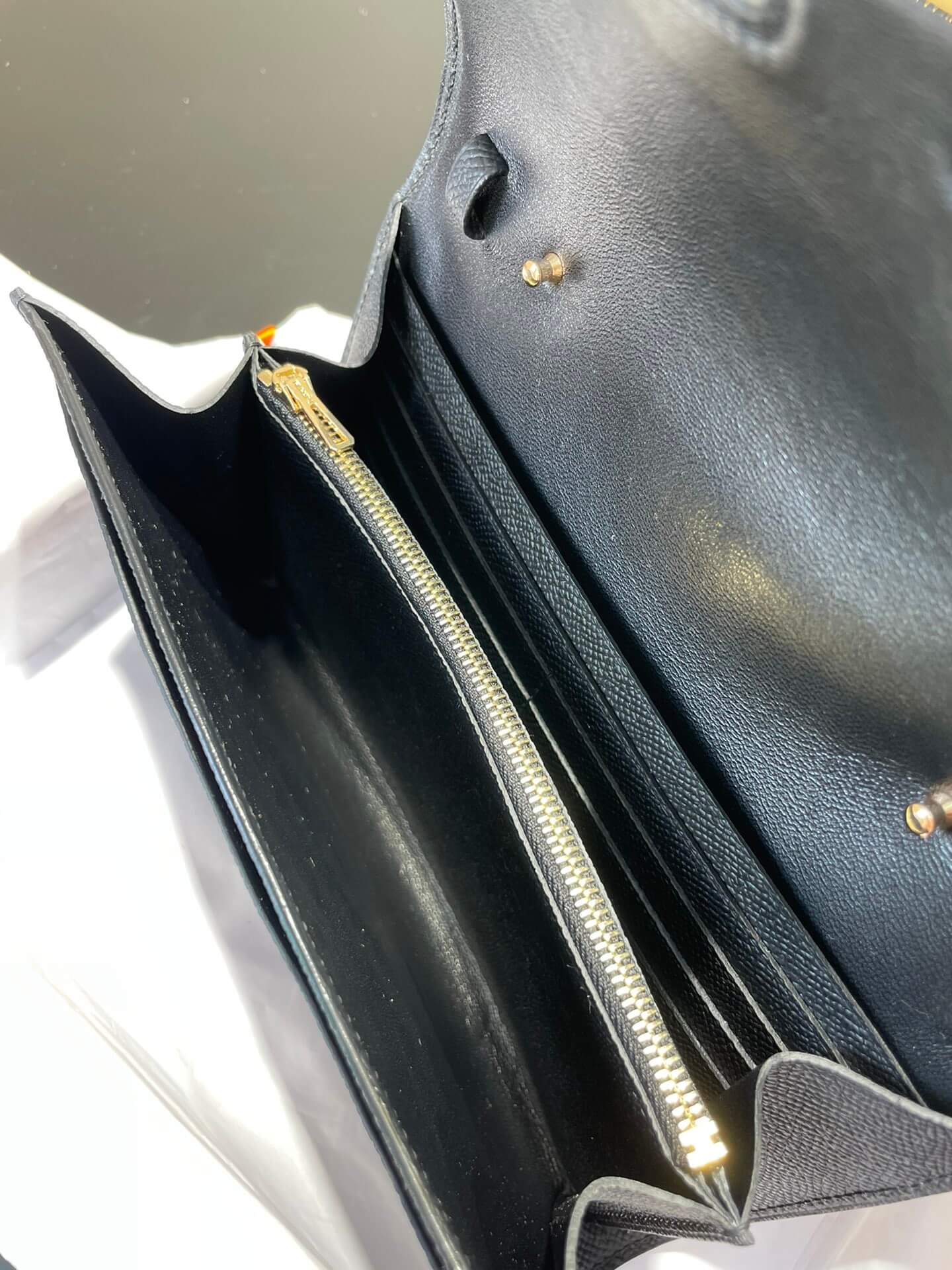 ConstanceToGo: Black