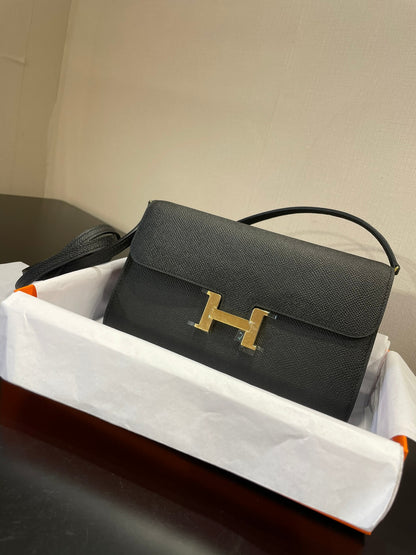 ConstanceToGo: Black