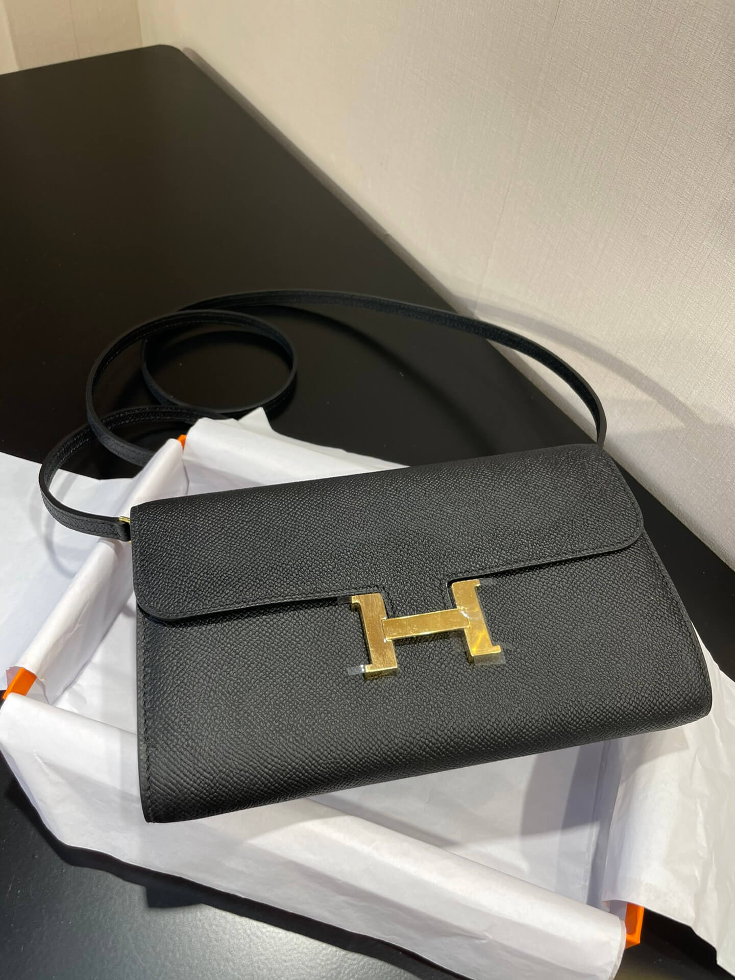 ConstanceToGo: Black