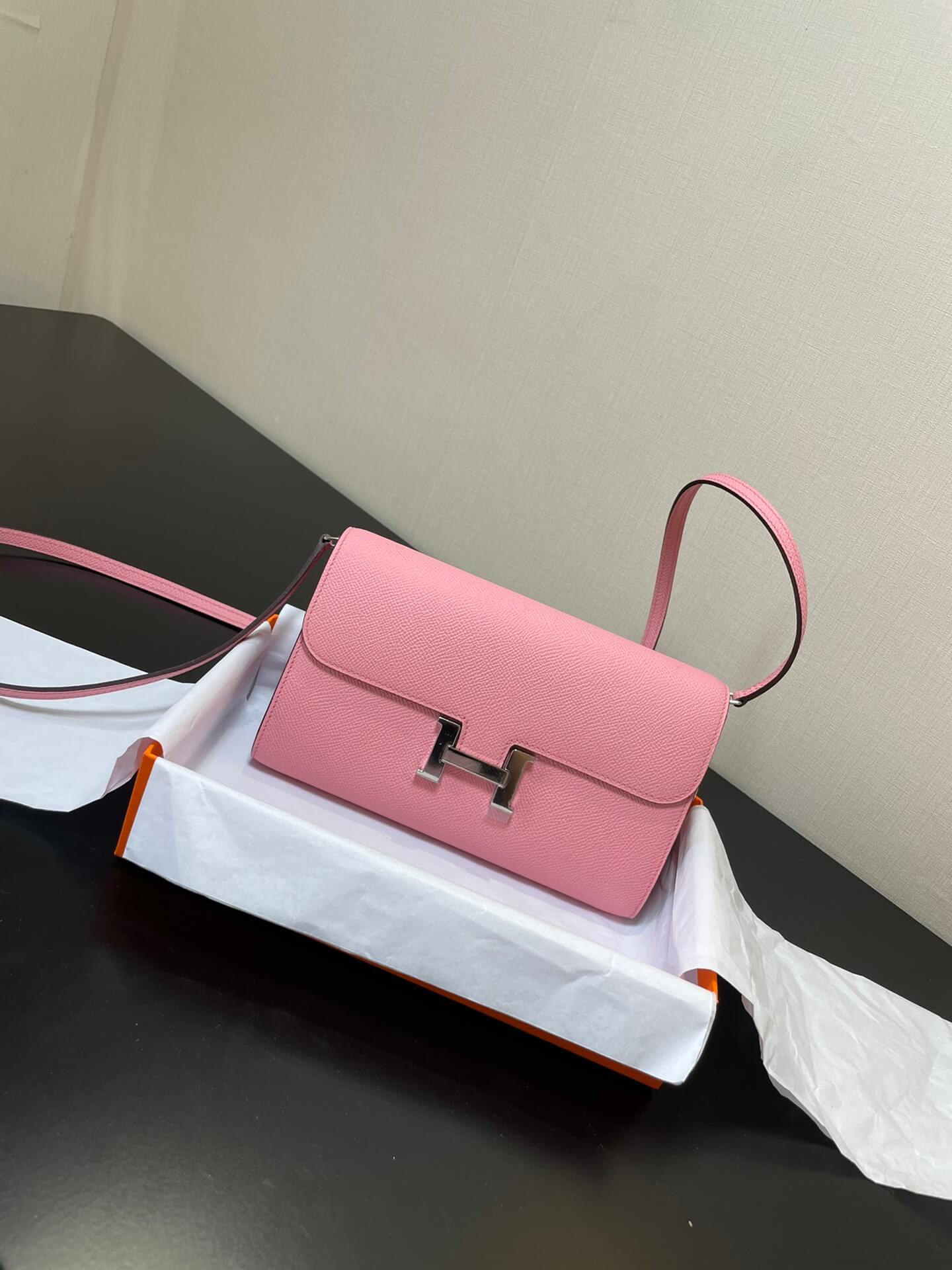 ConstanceTo Go: Pink