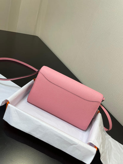 ConstanceTo Go: Pink
