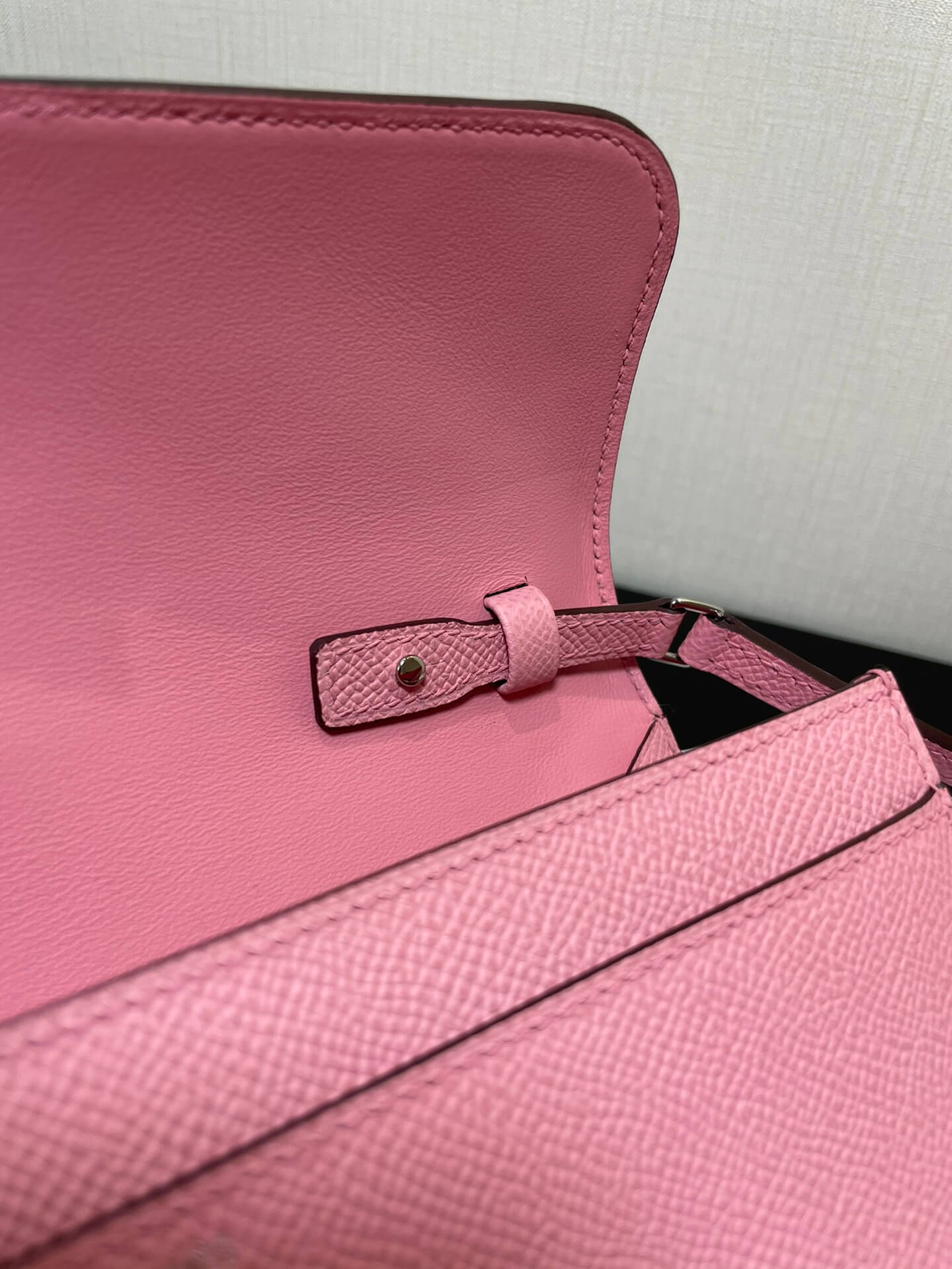 ConstanceTo Go: Pink