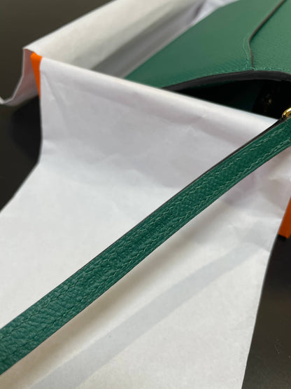 ConstanceTo Go: Malachite Green