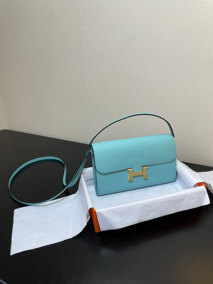 ConstanceTo Go: Macarons
