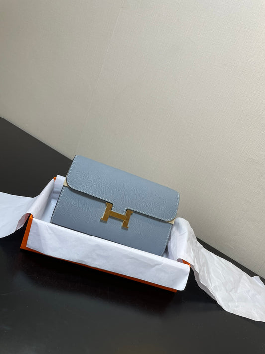ConstanceTo Go: Linen Blue