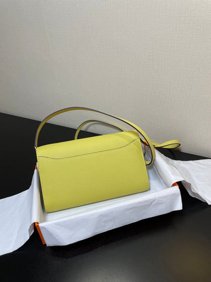 ConstanceTo Go: Lemon Yellow