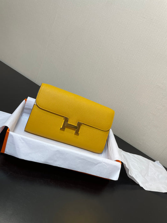 ConstanceTo Go: Amber Yellow