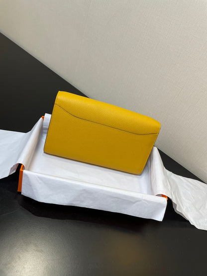 ConstanceTo Go: Amber Yellow