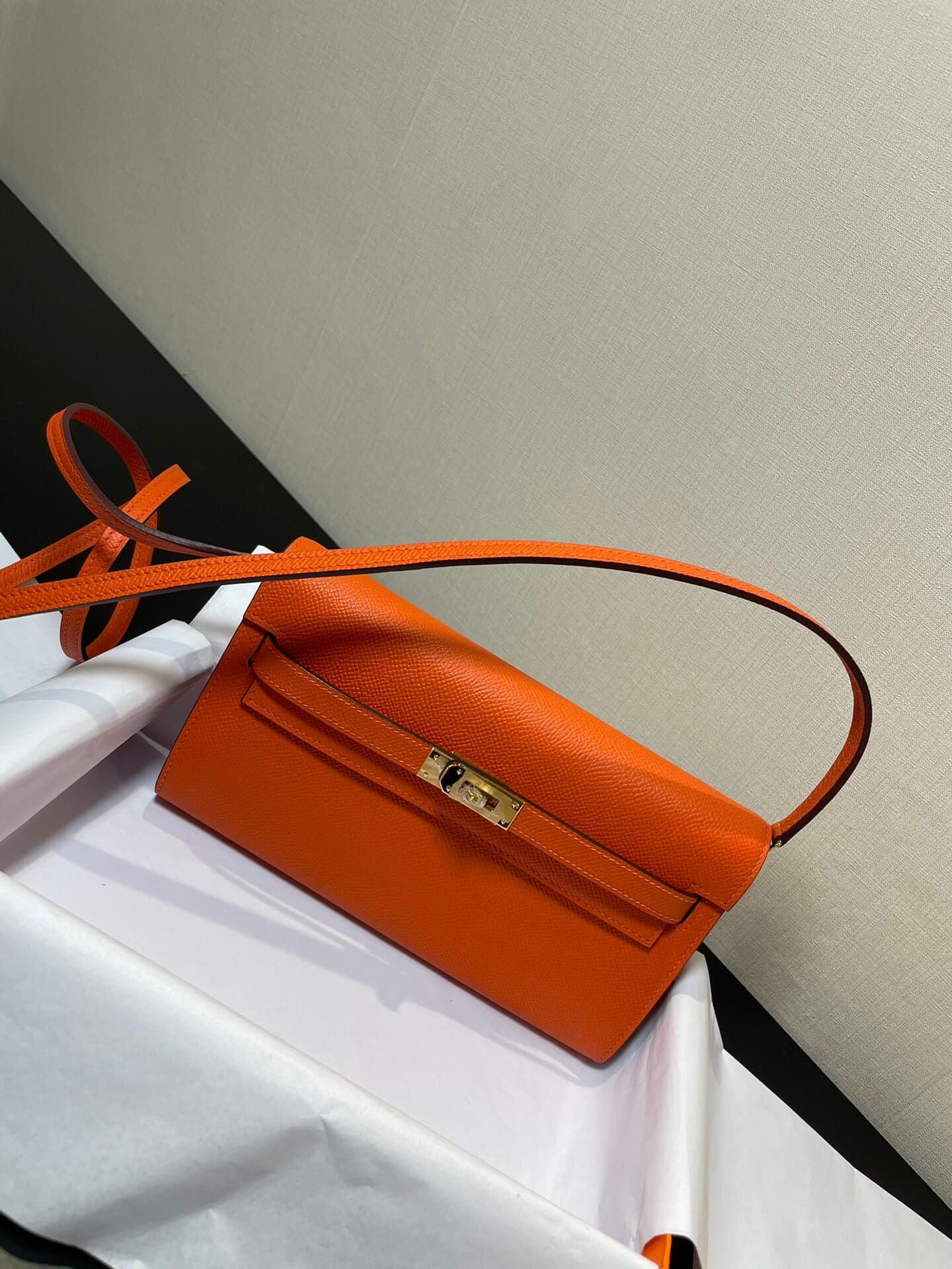 kelly woc: orange