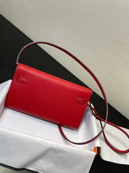 kelly woc: big red