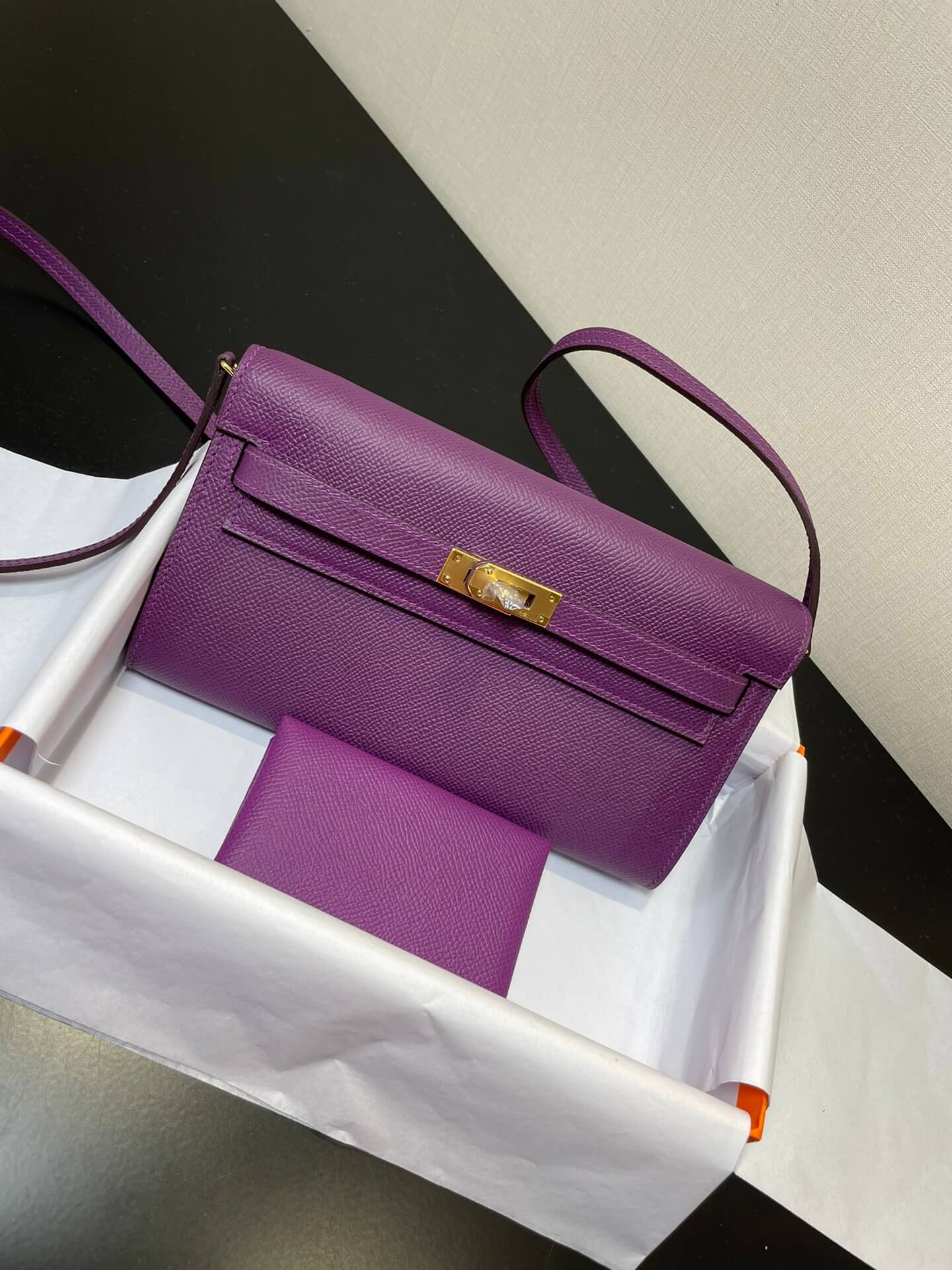kelly woc: sea anemone purple