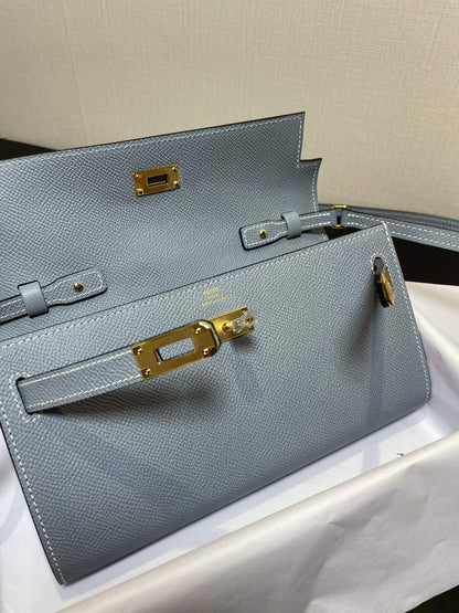 kelly woc: linen blue