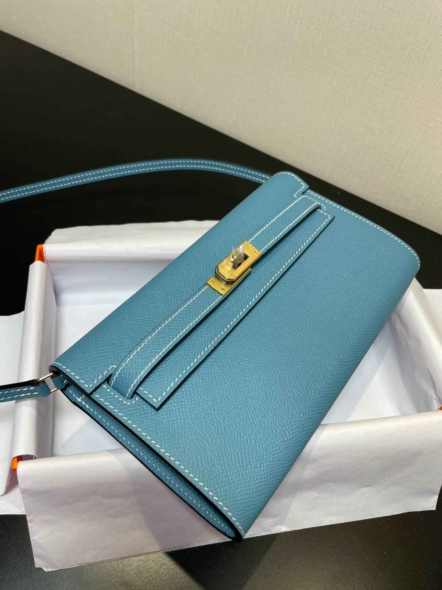 kelly woc: denim blue