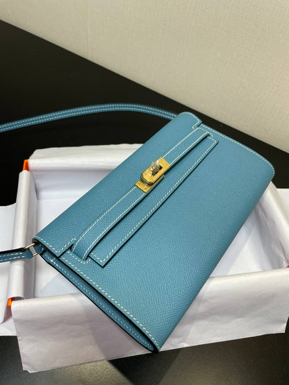 kelly woc: denim blue