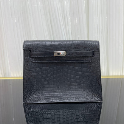 Matte crocodile belly, silver buckle hardware, dance bag size; 22X17X7💕
