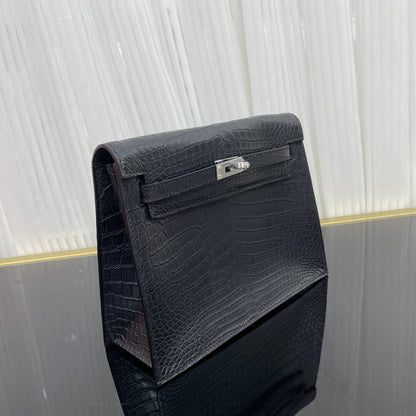 Matte crocodile belly, silver buckle hardware, dance bag size; 22X17X7💕