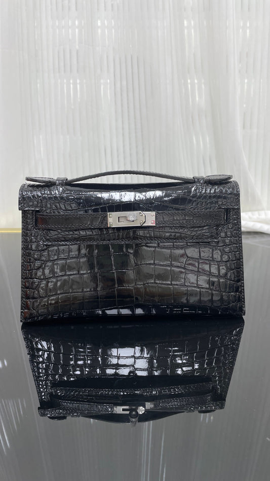 first generation 22 Cm high-gloss crocodile leather hand-sewn wax thread💕