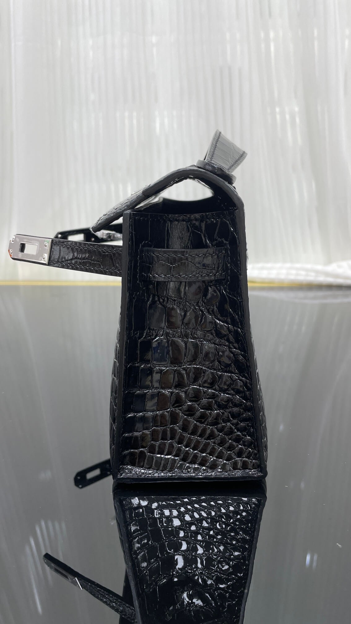 first generation 22 Cm high-gloss crocodile leather hand-sewn wax thread💕