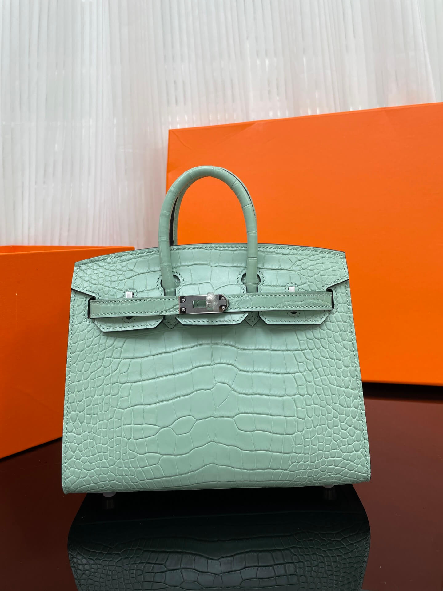 The latest 🆕Birkin20 imported American crocodile leather matte on the outside seam, hand-sewn wax thread🔥