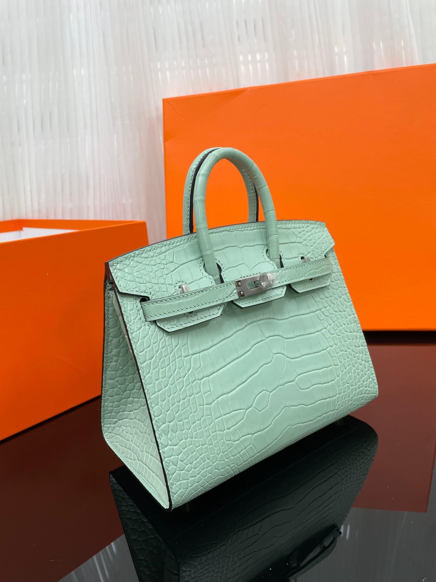 The latest 🆕Birkin20 imported American crocodile leather matte on the outside seam, hand-sewn wax thread🔥